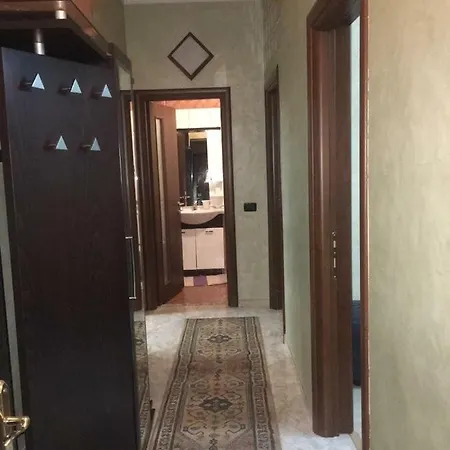 Διαμέρισμα Britney's Block Area *